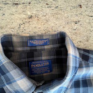 Sir Pendleton long sleeve shirt – mens size M
